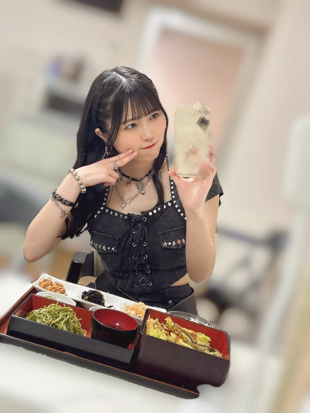 自信!西田汐里