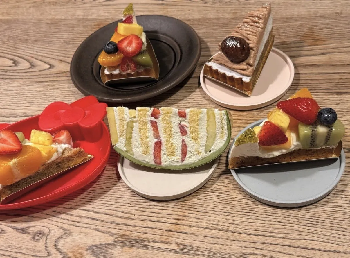 サプライズケーキ