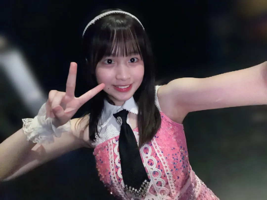 ピンク衣装！！安田美結