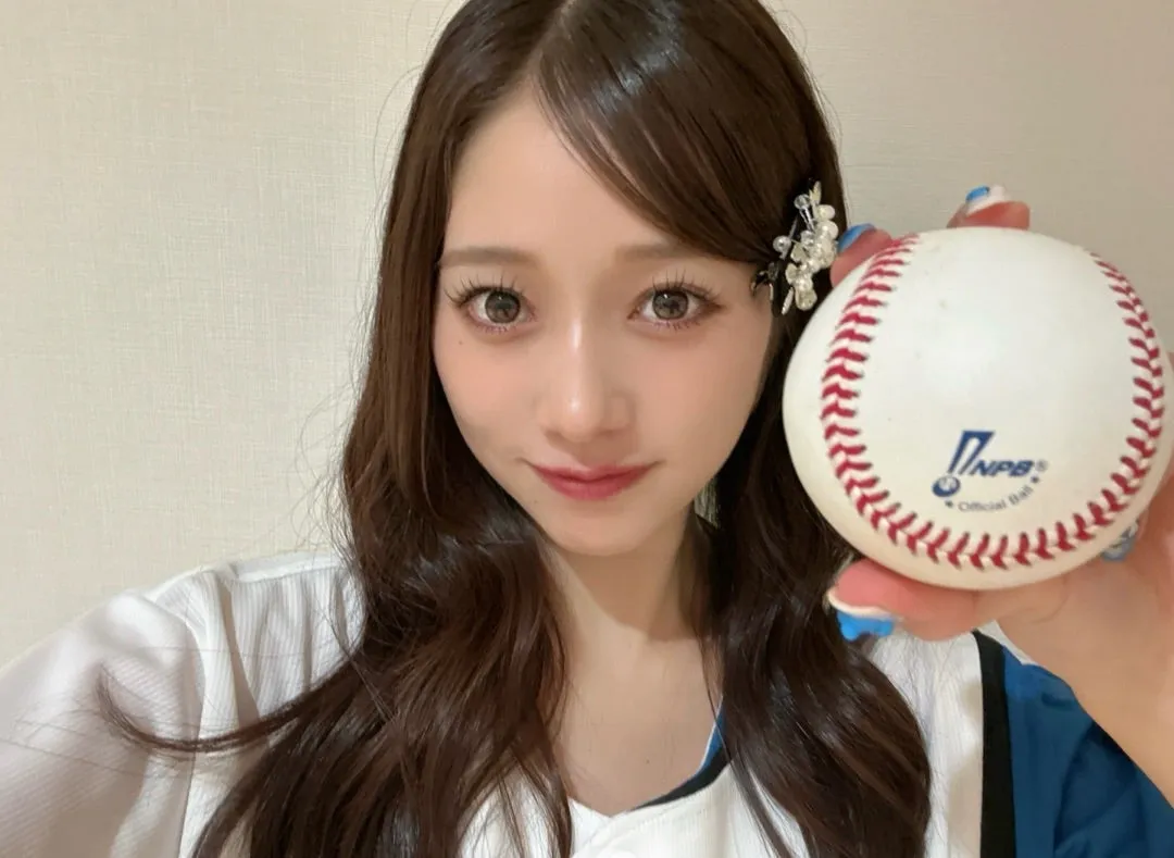 1683* #lovefighters ファーストピッチ！。谷本安美